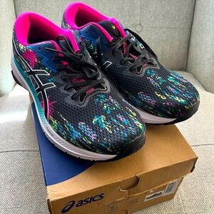ASICS Black/ Pink Glo Athletic Shoes with Dynamic Design woman size 9 1/2